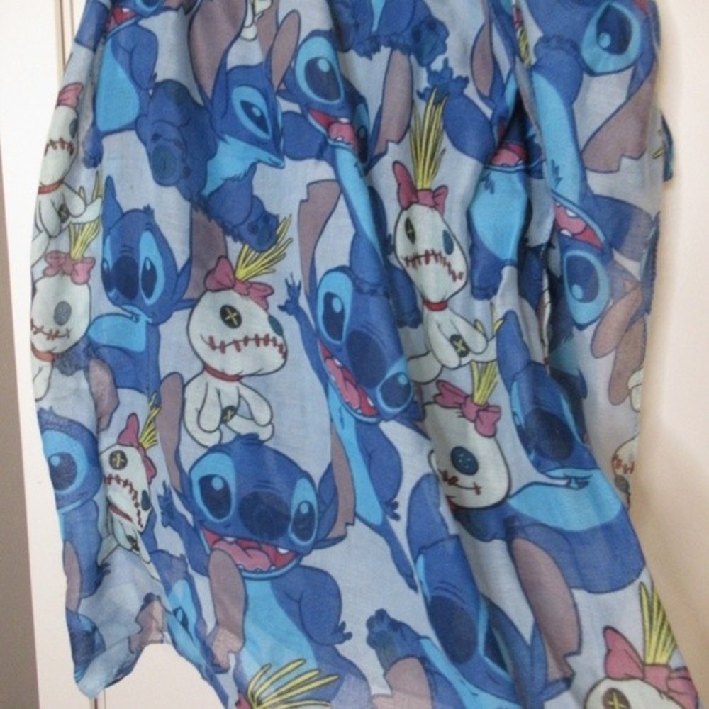 Lilo and Sitch Loungefly Scarf